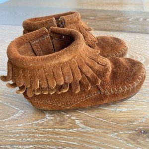 Minnetonka - Double Fringe Ankle boot